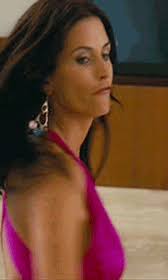 She is also well known for her roles as jules cobb in the sitcom cougar town and gale weathers in the horror series, scream.she has also acted in many films. Gif Courteney Cox Animated Gif On Gifer