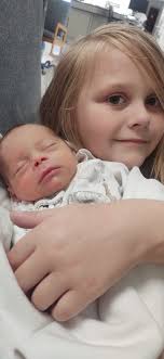 Any support for twin NICU babies and family