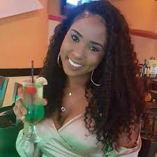 Samantha Isaac's Instagram, Twitter & Facebook