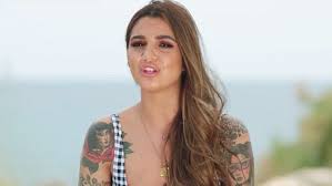 Darylle tries to describe herself in three words but fails