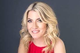 Roxanne Irwin's Instagram, Twitter & Facebook