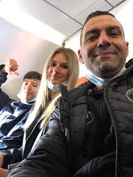 Départ pour Rennes . Championnat de France junior pour Nassim et Camille .  Nous leur souhaitons bonne chance . #viguierorganisé #yunsprod On lâche rien