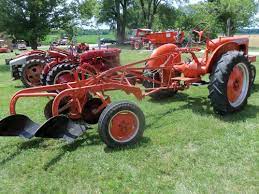 1940 Allis Chalmers Rc With 2 Bottom Plow Vintage Tractors Old Farm Equipment Allis Chalmers Tractors