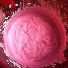 La Chantilly Maison Aux Fraises Fraiches Nathychef Recette Chantilly Maison Recette De Ganache Chantilly