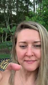 I was so worried I wasn't going to see hardly any butterflies this year. 😍