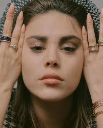Danna paola on käyttäjän thiago alves lima ja 10 muun seurassa. Thequeensofbeauty Danna Paola Elle Mexico March 2020