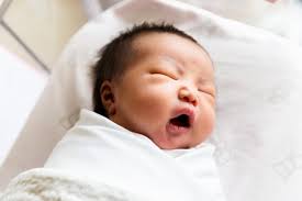 Tergantung dengan keinginan ingin mengobatinya saat seseorang terkena sakit tenggorokan, hal pertama yang akan digunakan untuk mengatasi sakit tenggorokan adalah obat medis. Jangan Panik Ini Cara Tepat Mengatasi Radang Tenggorokan Pada Bayi Bukareview