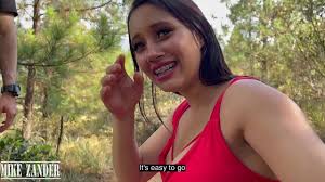 Recording a video of a blowjob in a public forest - XNXX.COM