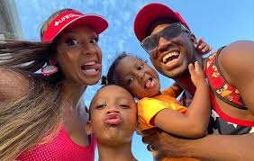 A traição de andré marinho de andré marinho veio à tona após a colunista fábia oliveira publicar é muita humilhação. Andre E Drika Marinho Viajam Para Disney Tentando Se Reconciliar Ofuxico