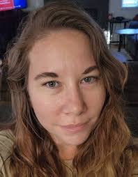 Tara Mclaughlin's Instagram, Twitter & Facebook