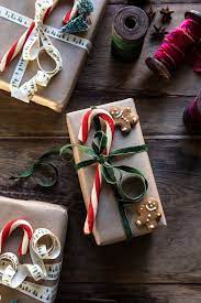 Cute Christmas Gift Wrapping Ideas Coz There Is Nothing Better Than Personalised Christmas Gifts Hike N Dip Easy Diy Christmas Gifts Diy Gift Wrapping Christmas Gift Wrapping