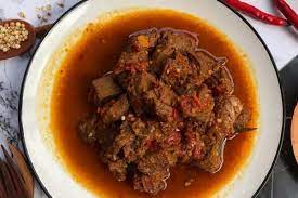 Simak kreasi resep dan cara membuatnya di sini! Resep Membuat Daging Masak Pedas Ala Yummy Cocok Buat Idul Adha