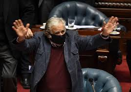 José alberto mujica cordano, conhecido popularmente como pepe mujica (montevidéu, 20 de maio de 1935), é um agricultor e político uruguaio tendo sido presidente da república oriental do uruguai entre 2010 e 2015. Jose Mujica Former Uruguayan President Resigns From The Senate At 85 Plataforma Media