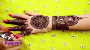 Kashees flower signature mehndi / kashees signature mehndi slowmotion by aifar mehndi. Kashees Flower Signature Mehndi New Kashee S Mehndi Designs Signature Collection 2020 All These Designs Are Adorned With Vibrant Colors And Are Sparkled With Beads Pearls And With Various Motifs Decoracion De Unas