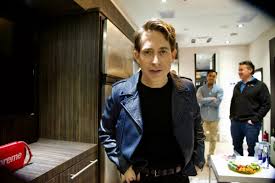 Charlie walk is a very popular music icon with a huge experience serving the music industry. Charlie Walk Discusses Music Mastery With Tim Hentschel Charlie Walk