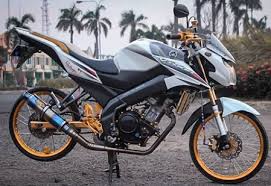 Hallo mas bro sekalian jumpa lagi nih dengan saya yaitu admin motorvixion.com , nah kali ini saya mau sharing informasi yang membahas mengenai ukuran ban untuk velg ori (standard) dan juga swing arm yang standard untuk motor yamaha new vixion. Modifikasi Vixion Standar Terkeren Dan Terbaik Saat Ini Racing 48