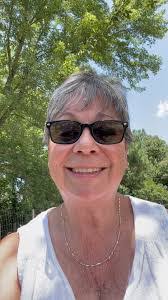 Lynette Lord's Instagram, Twitter & Facebook