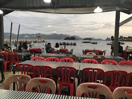 Permata negeri kedah ini kaya dengan khazanah alam yang indah serta memiliki banyak lokasi tarikan pelancong. Restoran Nelayan Teluk Baru Langkawi Restaurant Reviews Photos Phone Number Tripadvisor