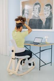 Thatsit Balance In All Postures In 2020 Kneeling Chair Office Chair Design Scandinavian Office Chairs