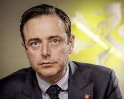 Gloednieuwe outfit lag klaar voor de virtuele 10 miles vandaag, maar ik moet verzaken. Bart De Wever Alchetron The Free Social Encyclopedia