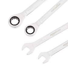 Pour de nombreux professionnels, la clé à cliquet est un outillage ergonomique, qui permet de serrer et desserrer facilement des boulons ou des écrous. Amazon Basics Lot De 7 Cles A Cliquet Mixtes Systeme Metrique Amazon Fr Bricolage