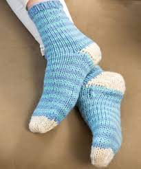 Knitting patterns and tutorials for easy and beginner level socks. Relax At Home Knit Socks Knitting Socks Knitted Socks Free Pattern Knitting