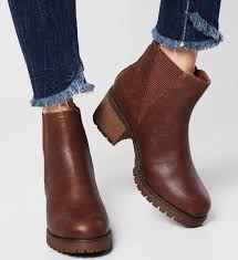 Step It Up Women S Brown Chunky Chelsea Boots In Brown With Big Soles Shoes That Make A Subtle St Boots Outfit Ankle Chelsea Ankle Boots Womens Boots Ankle