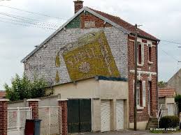 Les Murs Peints S Affichent Murs Samariens Peindre Mur Parement Mural Peinture Murale