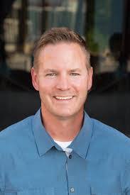 Daryl Luther's Instagram, Twitter & Facebook