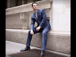 Bank and a 10 percent stake in men's wearhouse. Jos A Bank Offering Customized Suits Fierceretail