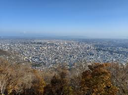 中途半端だと思っていた「札幌」には、シャイでハイな人たちがいた - SUUMOタウン