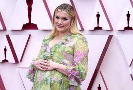 Emerald fennell has won the original screenplay oscar for her feature directorial debut, promising young woman, the first female filmmaker to do so since diablo cody in 2008. 8jqnijiypexqxm