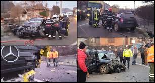 Alte 200 de mioare au umplut parcarea din spatele mânăstirii curtea de argeș. Imagini Accident Curtea De Arges Un BÄiat A Murit Strivit DupÄ Ce Un Duster A Intrat Intr Un Tir