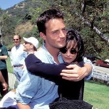 Matthew perry was born in williamstown, massachusetts, to suzanne marie (langford), a canadian journalist, and john bennett perry, an american actor. Friends Matthew Perry Has Always Been In Love With Courteney Cox And Can T Get Over Her Mirror Online