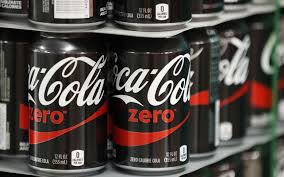 Vous le savez, à cause de sa concentration en sucre il faut boire du coca avec modération. Le Celebre Coca Zero Va Disparaitre Aux Etats Unis Le Parisien
