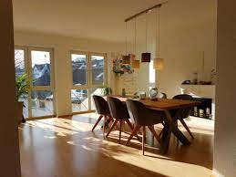 82m² bei dieser ansprechenden immobilie handelt es sich um eine neuwertige wohnung im zweiten og, die durch eine luxuriöse innenausstattung besticht und zum 01.09.2021 zum kauf steht. 3 Zimmer Wohnung Zu Vermieten Kocherstrasse 5 42369 Wuppertal Ronsdorf Mapio Net