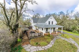 19501 Walker Rd Willits Ca 95490 Mls 21901619 Zillow Real Estate Moving Home Zillow