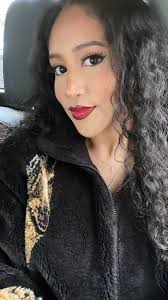 What advice for a non-techy person to create a website for copywriting  business?