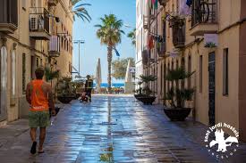 Ces logements sont très bien notés en termes d'emplacement, de propreté et plus encore. Barceloneta Beach In Barcelona Sant Jordi Hostels