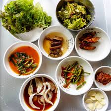 Sigeumchi namul (시금치나물) is a simple korean side dish (banchan, 반찬) made with spinach. Korean Side Dishes Or Banchan Yes Please Foodporn