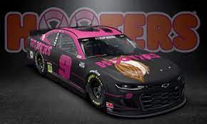 If elliott wins a nascar cup series race, fans will receive 10 free boneless wings with the purchase of any 10 wings. Chase Elliott To Run Special Give A Hoot Paint Scheme In Support Of Breast Cancer Awareness Month Restaurantnews Com