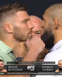 Dustin Poirier vs Michael Chandler was a Fight of the Night in New York  City! The Diamond returns at #UFC302