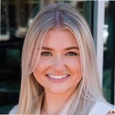 Victoria Poe's Instagram, Twitter & Facebook