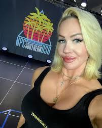 Shannon Dey (@shannondey) • Instagram photos and videos