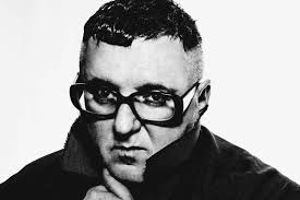 He thanked his former lanvin colleagues for making his dreams come true. Alber Elbaz S Life Is Celebrated By The Fashion Industry