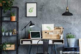 Atau kantor anda membutuhkan setting desain minimalis untuk menghemat ruang tetapi tetap ingin terlihat elegan keren dan cantik? 11 Desain Ruang Kerja Minimalis Industrial Lebih Kreatif Dan Produktif Selama Wfh Rumah123 Com