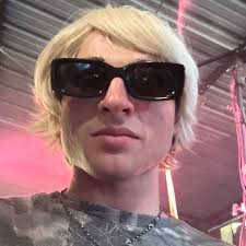 Declan Palmer (@declan_palmer)