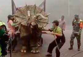 Dengan konsep lebih lengkap yaitu berupa apartment, hotel, dino downtown, legent star, music museum, vr technology, invinity. 7 Fakta Triceratops Dinosaurus Yang Viral Hidup Lagi