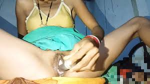 Bhabhi Ke Chut Ka Pani Nikala Finger Dal Aur Dildo Se: Close-up Close-up  Porn