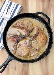 Cover chops evenly with cream of mushroom soup. Baked Pork Chops With Cream Of Mushroom Soup